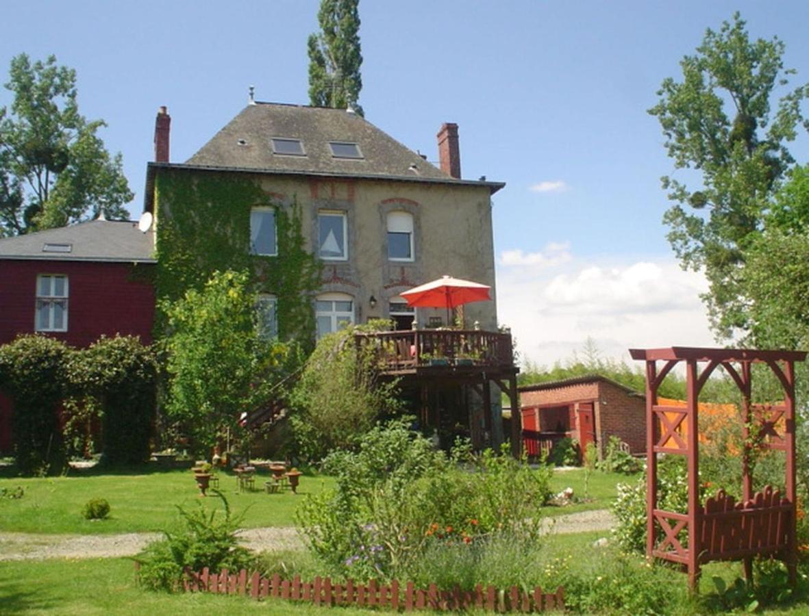 La Chaussee D'Olivet En Mayenne エクステリア 写真